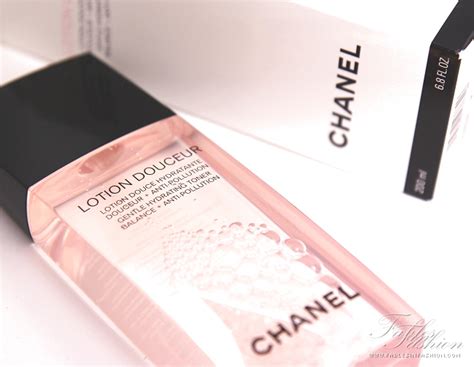 REVIEW: CHANEL LOTION DOUCER: THE GENTLE 